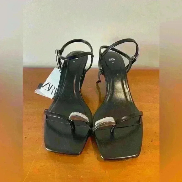 Zara embellished sandals - Picture 6 of 11